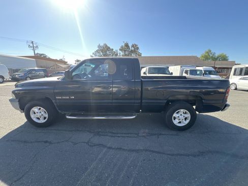 Used 2001 Dodge Ram 1500 Truck 2WD Quad Cab image 3