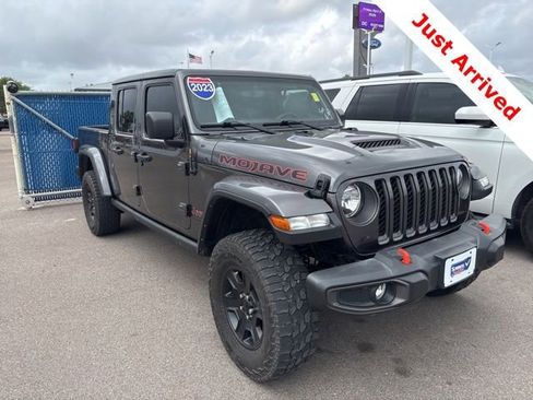 Used 2023 Jeep Gladiator Mojave w/ Cold Weather Group image 5
