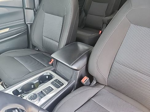 Used 2023 Ford Explorer XLT RWD image 21
