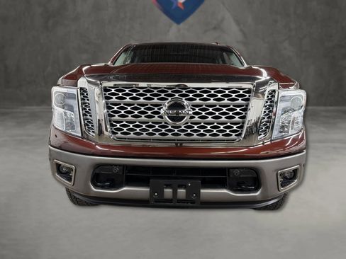 Used 2019 Nissan Titan Platinum Reserve w/ Platinum Utility Package image 12