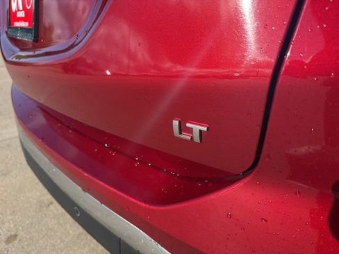 Used 2018 Chevrolet Equinox LT FWD image 8