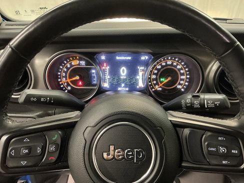 Used 2023 Jeep Wrangler Sport AWD/4WD image 13