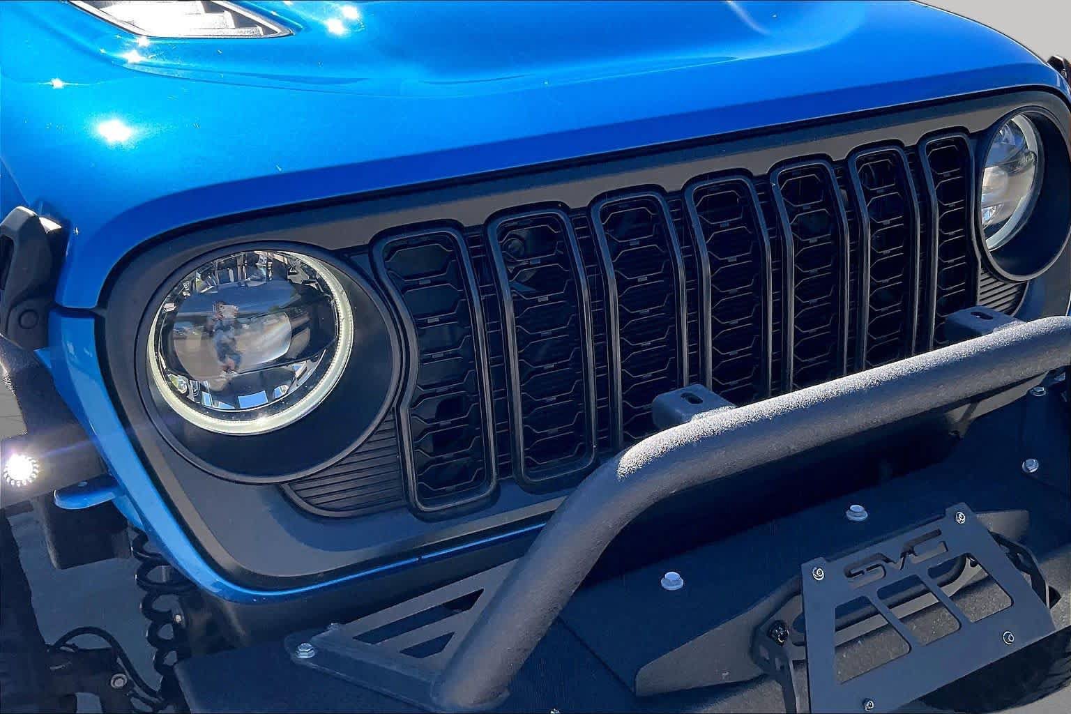 Used 2024 Jeep Wrangler Unlimited Rubicon w/ XTREMEE 35" Tire Package AWD/4WD image 28