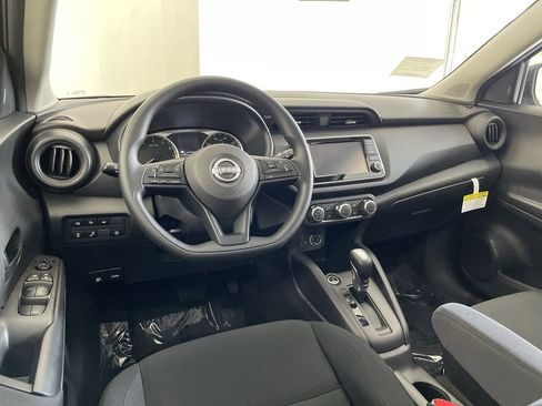 Certified 2025 Nissan Kicks Play S image 18
