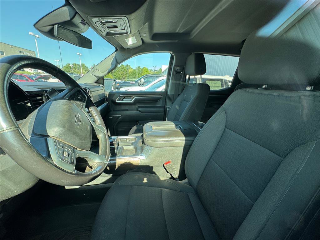 Used 2022 Chevrolet Silverado 1500 RST AWD/4WD image 9