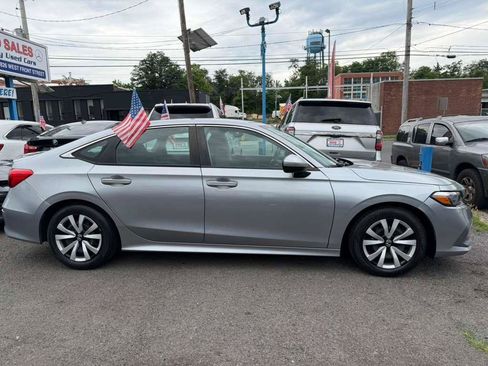 Used 2022 Honda Civic LX image 2