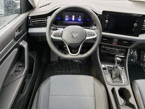 New 2026 Volkswagen Jetta SE image 10