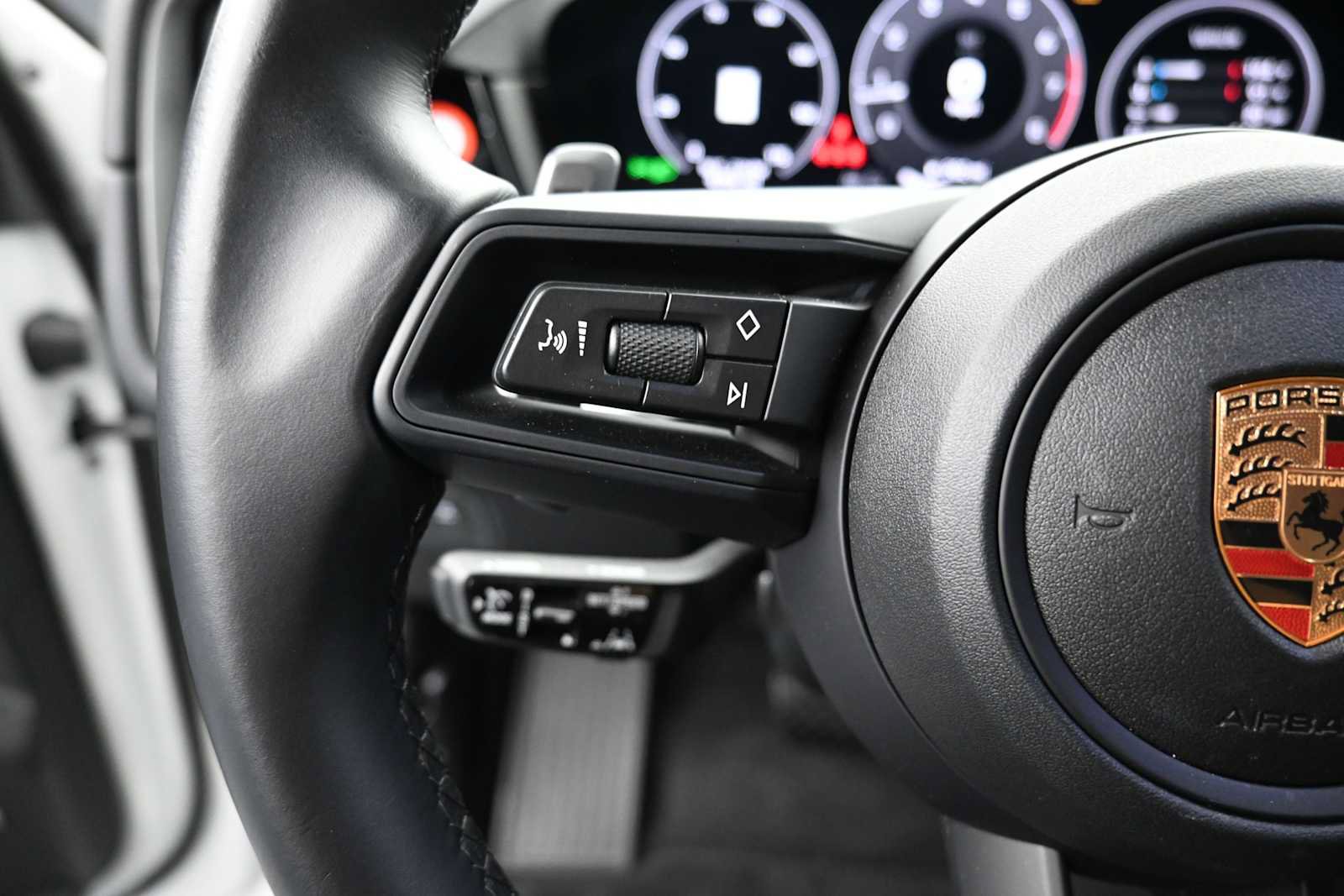 Certified 2024 Porsche Cayenne AWD/4WD image 16