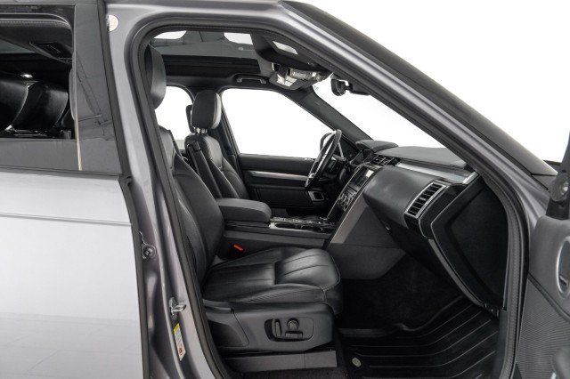Used 2020 Land Rover Discovery Landmark AWD/4WD image 38