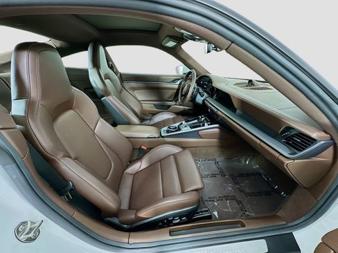 Certified 2024 Porsche 911 Carrera image 30