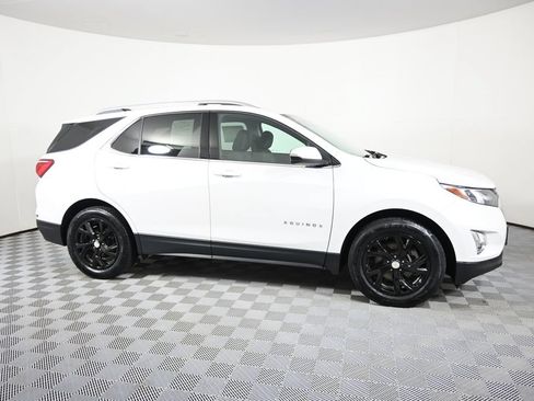Used 2019 Chevrolet Equinox LT w/ Sun & Navigation Package AWD/4WD image 8
