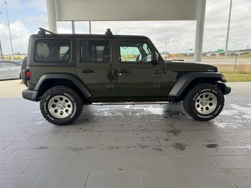 Used 2022 Jeep Wrangler Unlimited Sport image 5
