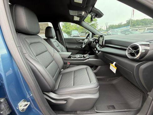 New 2026 Chevrolet Equinox LT w/ Convenience Package II AWD/4WD image 25