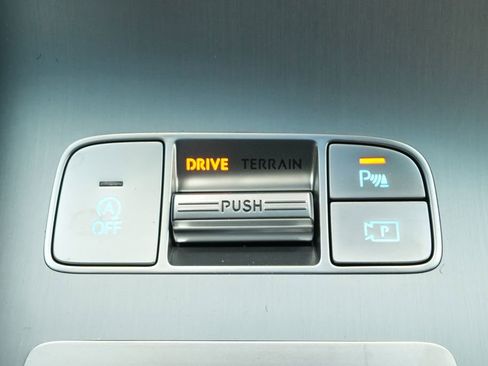 New 2026 Genesis GV70 2.5T Select image 37