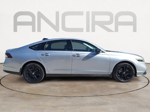 Used 2025 Honda Accord SE image 11