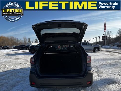 Used 2024 Subaru Outback Premium image 12