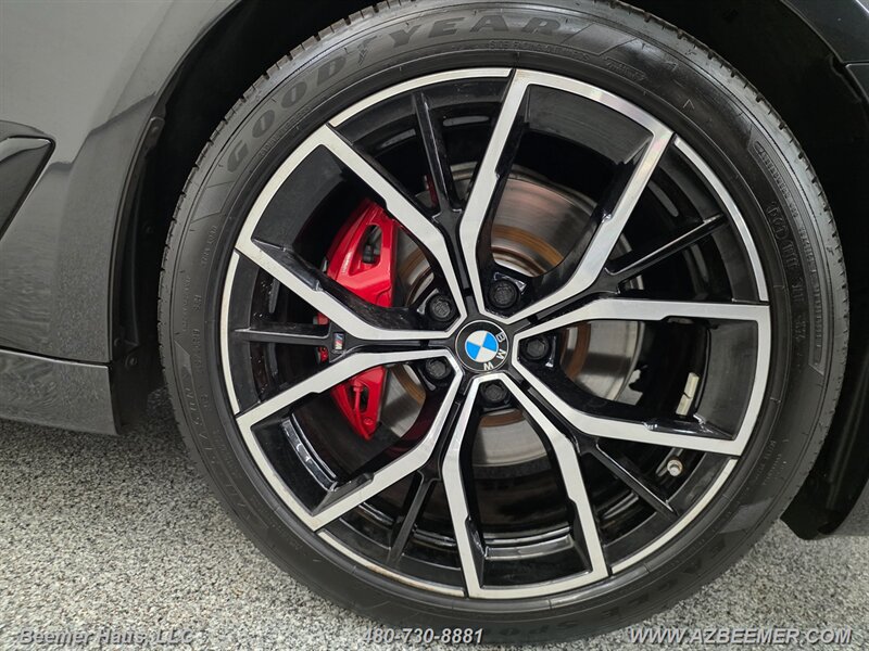 Used 2023 BMW 530i w/ M Sport Package RWD image 18