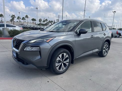 Certified 2023 Nissan Rogue SV w/ SV Premium B Package image 5