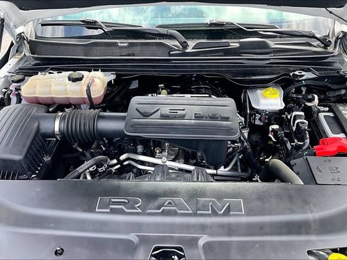 Used 2025 RAM 1500 Big Horn AWD/4WD image 32
