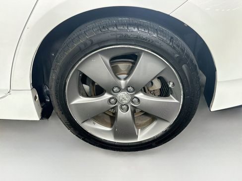 Used 2015 Toyota Prius Persona Series FWD image 11