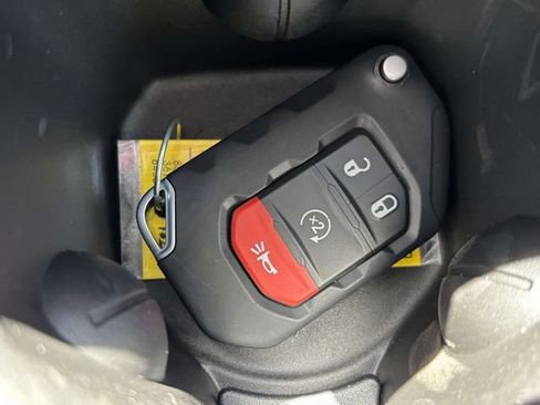 New 2026 Jeep Wrangler Unlimited Rubicon AWD/4WD image 27