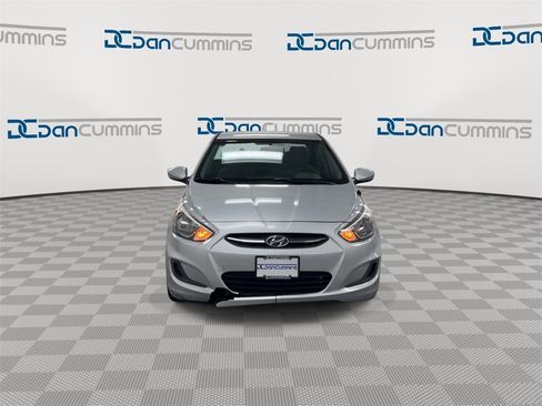 Used 2016 Hyundai Accent SE image 3