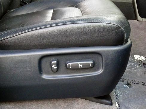 Used 2015 Toyota Land Cruiser AWD/4WD image 41