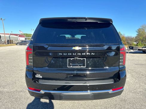 New 2026 Chevrolet Suburban LS image 6