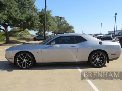 Used 2016 Dodge Challenger R/T Scat Pack image 2