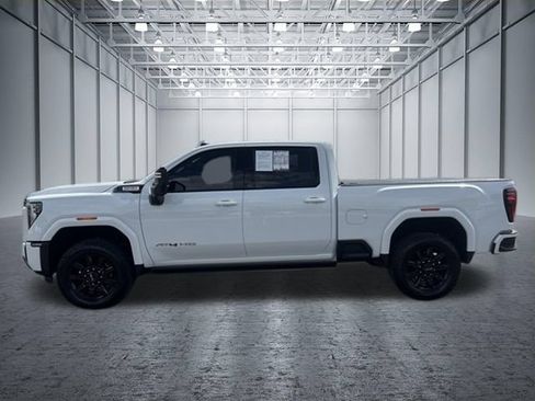 Used 2025 GMC Sierra 2500 AT4 w/ Max Trailering Package AWD/4WD image 2