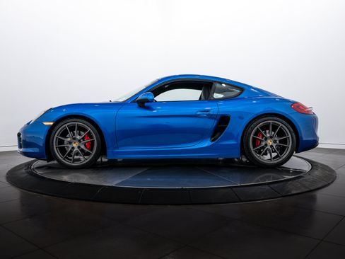 Certified 2015 Porsche Cayman S image 2