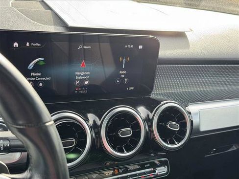 Used 2023 Mercedes-Benz GLB 250 4MATIC image 13