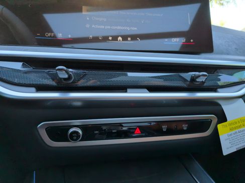 Used 2026 BMW X5 xDrive50e w/ Climate Comfort Package AWD/4WD image 32