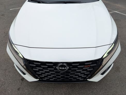 Used 2023 Nissan Altima 2.5 SR image 12