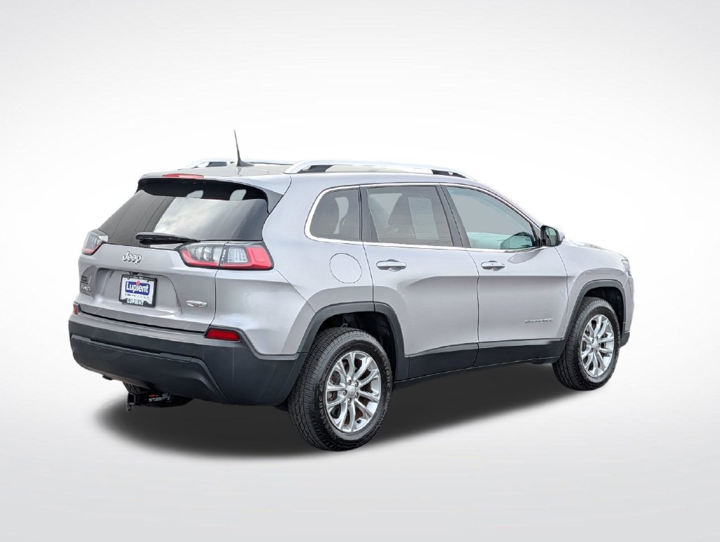 Used 2019 Jeep Cherokee Latitude w/ Comfort & Convenience Group AWD/4WD image 3