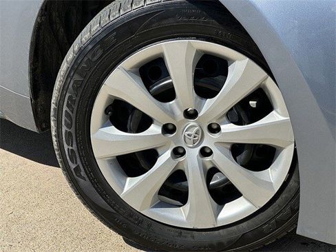 Used 2022 Toyota Corolla LE image 10