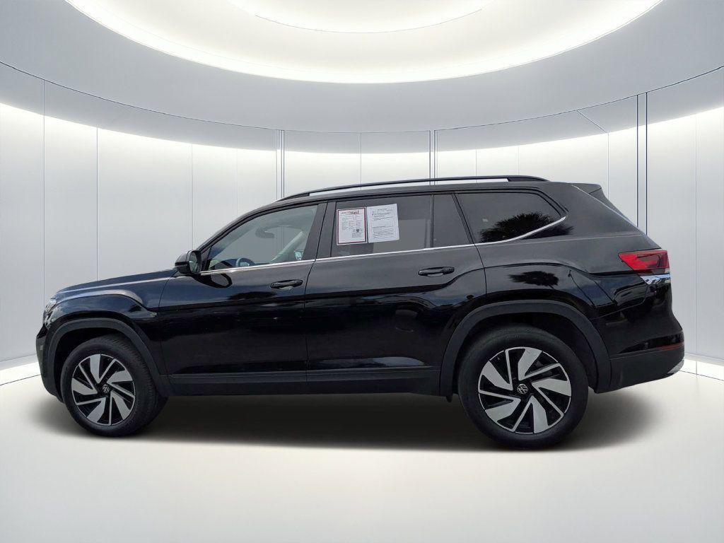 Used 2025 Volkswagen Atlas SE FWD image 7