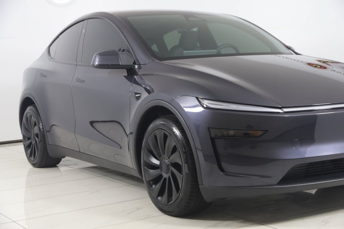 Used 2026 Tesla Model Y AWD image 39