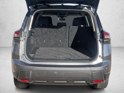 Used 2024 Nissan Rogue SV image 6