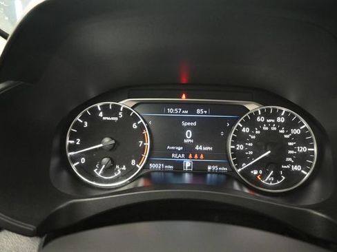 Used 2025 Nissan Altima 2.5 SV FWD image 12