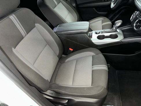 Used 2025 Chevrolet Blazer LT AWD/4WD image 31