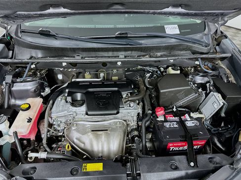 Used 2013 Toyota RAV4 XLE AWD/4WD image 28