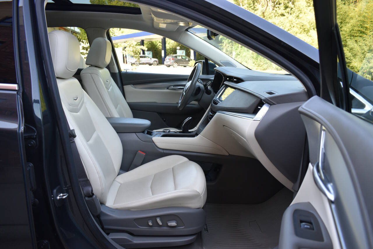 Used 2021 Cadillac XT5 Premium Luxury AWD/4WD image 8