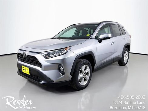 Used 2021 Toyota RAV4 XLE AWD/4WD image 1