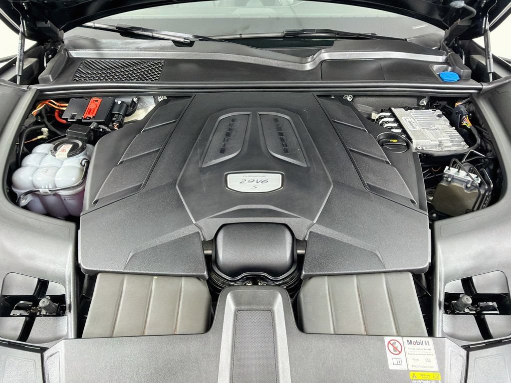 Certified 2023 Porsche Cayenne S AWD/4WD image 29