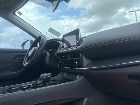 Certified 2023 Nissan Rogue S image 25