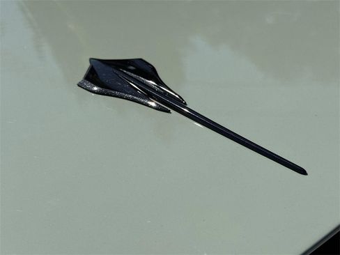 Used 2024 Chevrolet Corvette Stingray Premium Cpe w/ Z51 Performance Package image 27