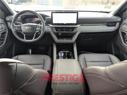 Used 2025 Ford Explorer Platinum w/ Ultimate Package image 28