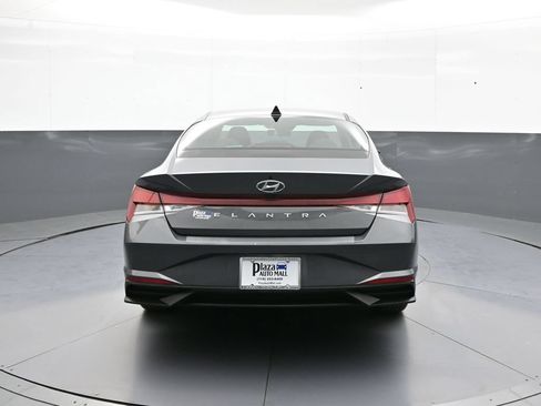 Certified 2023 Hyundai Elantra SEL FWD image 7