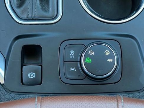 Used 2018 Chevrolet Traverse High Country w/ LPO, Cargo Package image 42